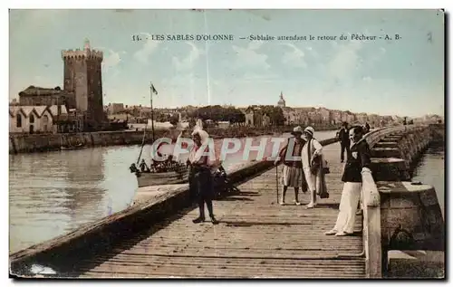 Cartes postales Les sables d Olonne sablaise attendant le retour du pecheur