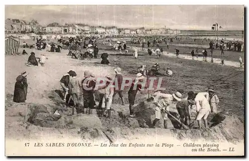 Cartes postales Les sables d Olonne les jeux des enfants sur la plage children playing on the beach