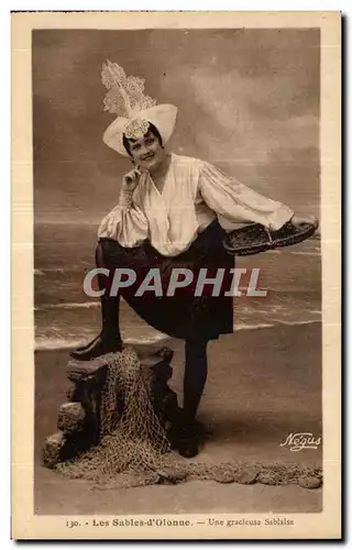 Cartes postales Les sables d Olonne une gracieuse sablaise Folklore Costume Coiffe