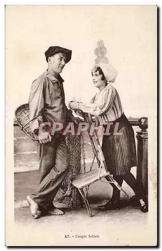 Ansichtskarte AK Sables D olonne couple sablais Coiffe costume Folklore