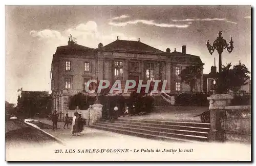 Cartes postales Les Sables d Olonne Le Palais de Justice la nuit