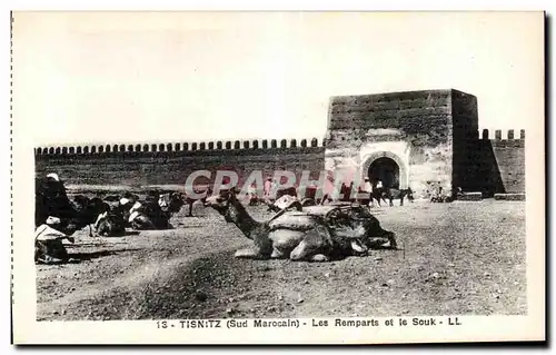 Cartes postales Maroc Tisnitz (sud Marocain) Les Remparts et ie Souk camel Chameau