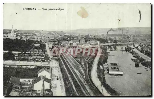 Cartes postales Epernay Vue panoramique Train