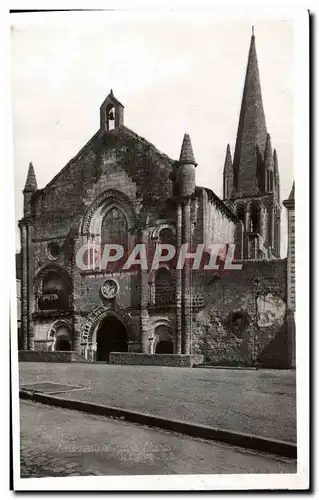 Cartes postales Airvault (Deux Sevres) L Eglise