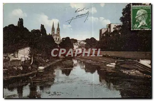 Ansichtskarte AK Niort L Eglise St Andre et le Donjon vus de la Sevre Niortaise