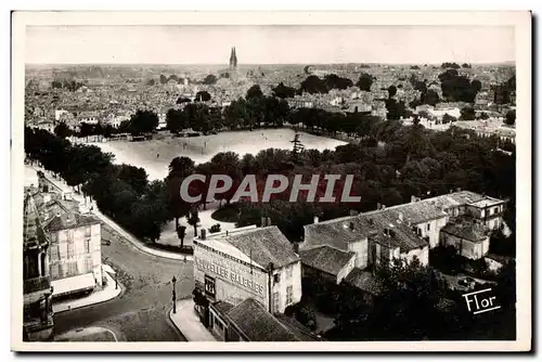 Ansichtskarte AK Niort Vue generale de la Place de la Breche