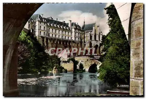 Cartes postales moderne Thouars Le chateau sur les bords du Thouet