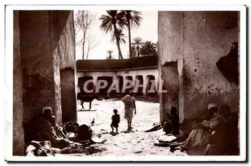 Cartes postales Maroc Dans le Environs de Tarouaani L Interieur d un Faudouk