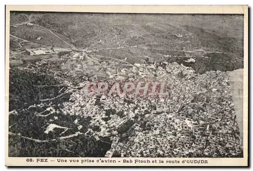 Cartes postales Maroc Fez Une Vue prise d avion Bab Ftouh et la route d Oudjda