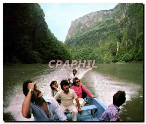 Cartes postales Mexique Mexico Navegando pro el Canon El Sumidero chipas Boating through the Sumidero Canyon Sta