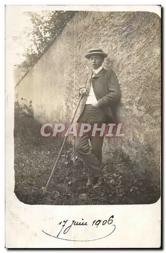 Fantaisie - Homme - Young Man relaxing against wall - Ansichtskarte AK