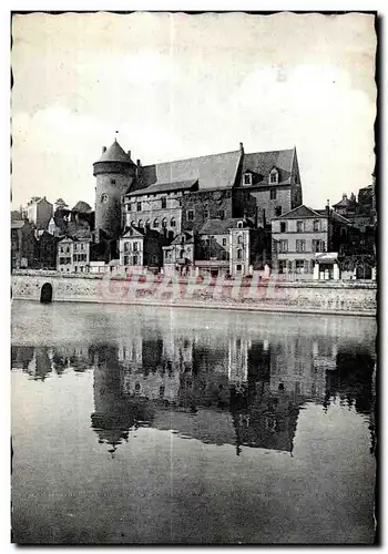 Cartes postales Laval Le Chateau refiets dans la Mayenne