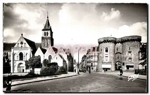 Cartes postales Laval mayenne porte beucheresse et la cathedrale