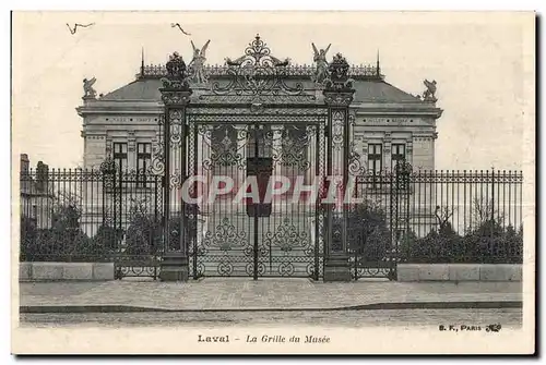 Cartes postales Lavalla grille du musee