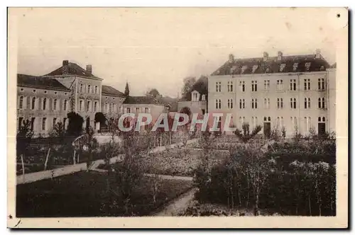 Cartes postales Craon Monastere des Benedictions du Saint Sacrement Facade Sud et Noviciat