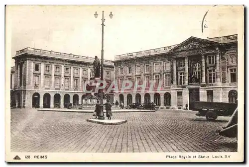 Reims Place Royale et Statue Louis XV