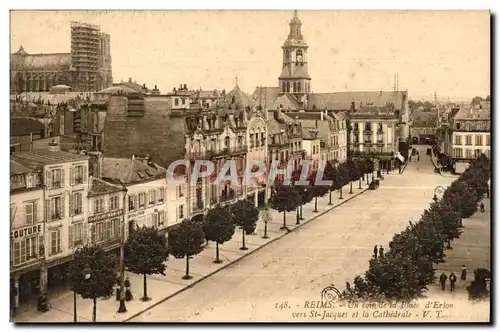 Cartes postales Reims Un Coin de la Place d Erlon Vers St Jacques et la Catbedrale