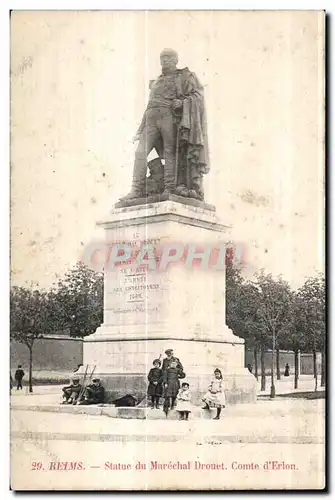 Cartes postales Reims Statue du Marechal Drouet Comte d Erlon Enfants