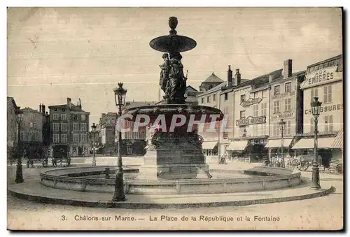 Ansichtskarte AK Chalons sur Marne La place de la republique et la fontaine