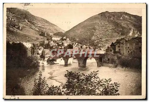 Sainte Enimie Lozere Occupe une situation remarquable un detour du Tarn