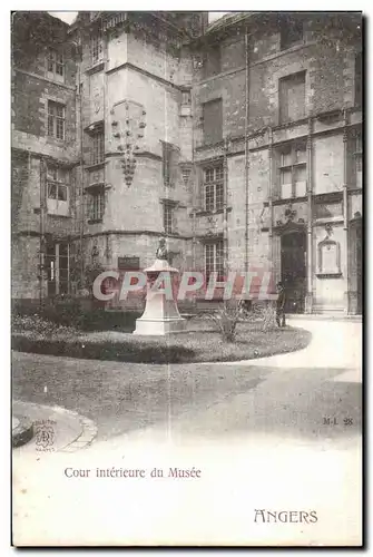 Ansichtskarte AK Angers Cour Interieure Du Musee