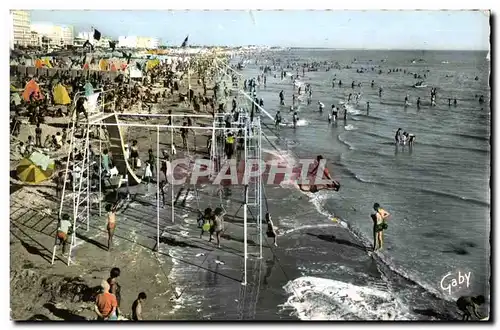 Cartes postales Saint jean de monts (Vendee) la plage et les jeux