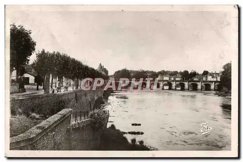 Ansichtskarte AK Chatellerault (Vienne) La Vienne et le Pont Henri IV