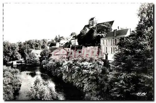 Cartes postales moderne La Vienne Roche Posay les Bains cc Vallee de la Creuse Le Vieux Moulin L Eglise fortifiee Le Va