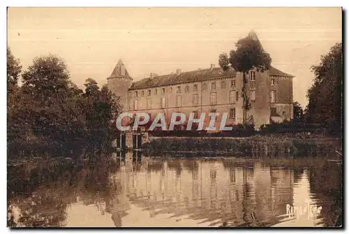 Cartes postales Le chateau de la foret sue sevre sitne dans un ilot de la sevre