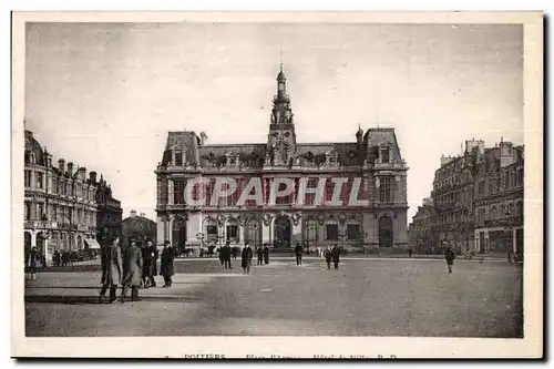 Cartes postales Poitiers Place d armes Hotel de ville