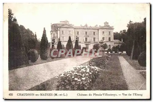 Cartes postales Chaudron en Mauges Chateau du Plessis Villoutreys Vue de I Etang