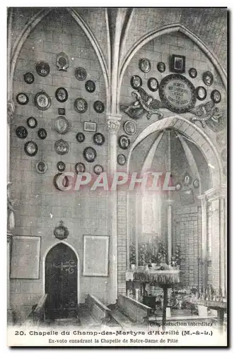 Cartes postales Chapelle du champ des Martyrs d Avrille (M   L) Ex voto encadrant la Chapelle de Notre Dame de P