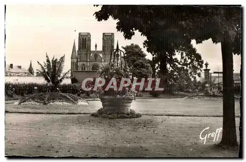 Cartes postales moderne En normandie 503-11 Avranches (manche) le jardin des plantes et l eglise notre dame des champs