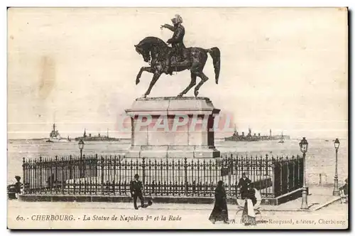 Cartes postales Cherbourg La Statue de Napoleon I et La Rade Cheval Horse