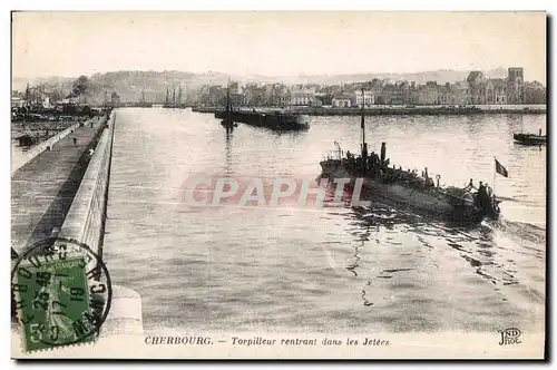 Ansichtskarte AK Cherbourg Torpilleur rentrant dans les Jetees Bateau