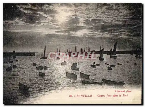 Cartes postales Granville Contre Jour dans le Port