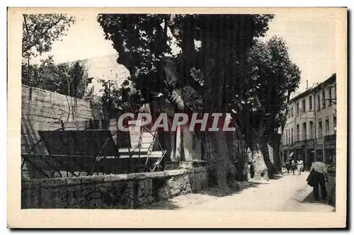 Ansichtskarte AK Avignon La rue des Teinturiers et entree de Fancienne chapelle des Pentents