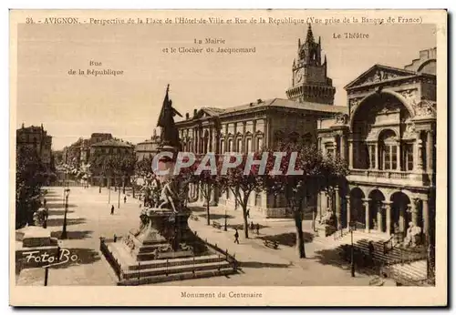 Cartes postales Avignon Perspective de la Flace de I Hotel de Ville et Rue de la republique