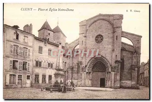 Ansichtskarte AK Cluny Place et Eglise Notre Dame