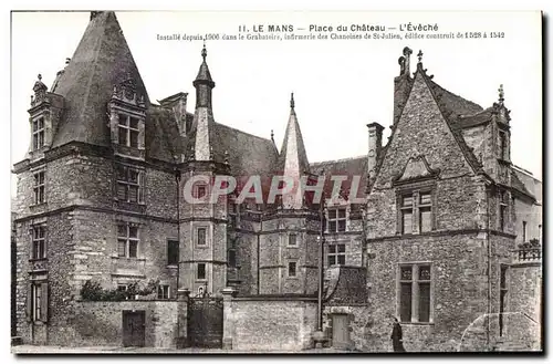 Ansichtskarte AK Le Mans Place du Chateau L Eveche Installe depuis dans le Grabatoire infirmerie des Chanoines de