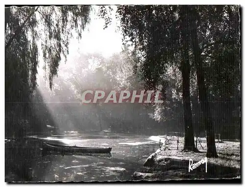 Cartes postales Vincennes France En flanant au Bois Aurore brumeuse sur le Lac