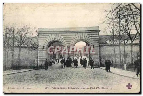 Ansichtskarte AK Vincennes Entree Du nouveau Fort d Artillerie Militaria