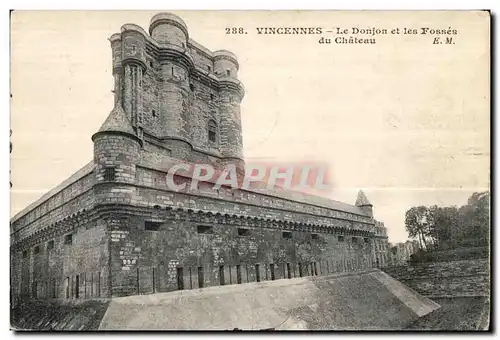 Ansichtskarte AK VincennesLe Donjon et les Fosses du Chateau