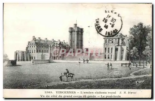 Ansichtskarte AK Vincennes L ancien Chateau royal Vu du cote grand corps de garde Le pont levis