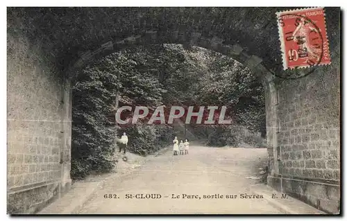 Cartes postales St Cloud Le Parc Sortie Sur Sevres