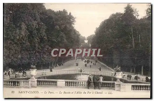 Ansichtskarte AK Saint Cloud Le Parc Le Bassin et l Allee du Fer a Cheval