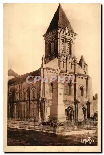 Cartes postales Nieul sur l Autize Eglise romane et Monument aux Morts pour la Patrie