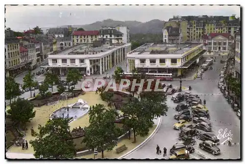 Cartes postales Pau (Basses Pyr ) Le Square G Clemenceau et le Palais des Pyrenees