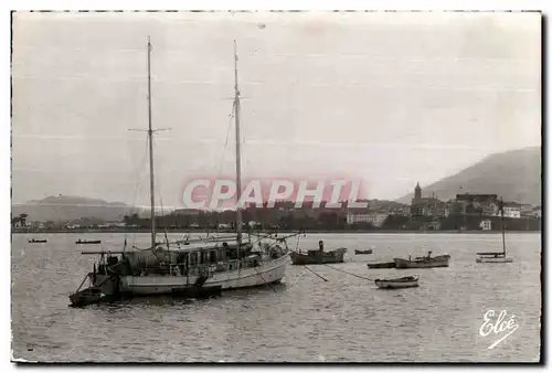 Ansichtskarte AK Hendaye La Bidassoa et Fontarabie Espagne Bateau