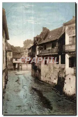 Cartes postales Les Basses Pyrenees Salies de Bearn Vieilles Maisons au bord du Saleys